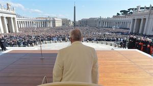 Papa Francesco in Piazza San Pietro (Foto: Catholic Press Photo)